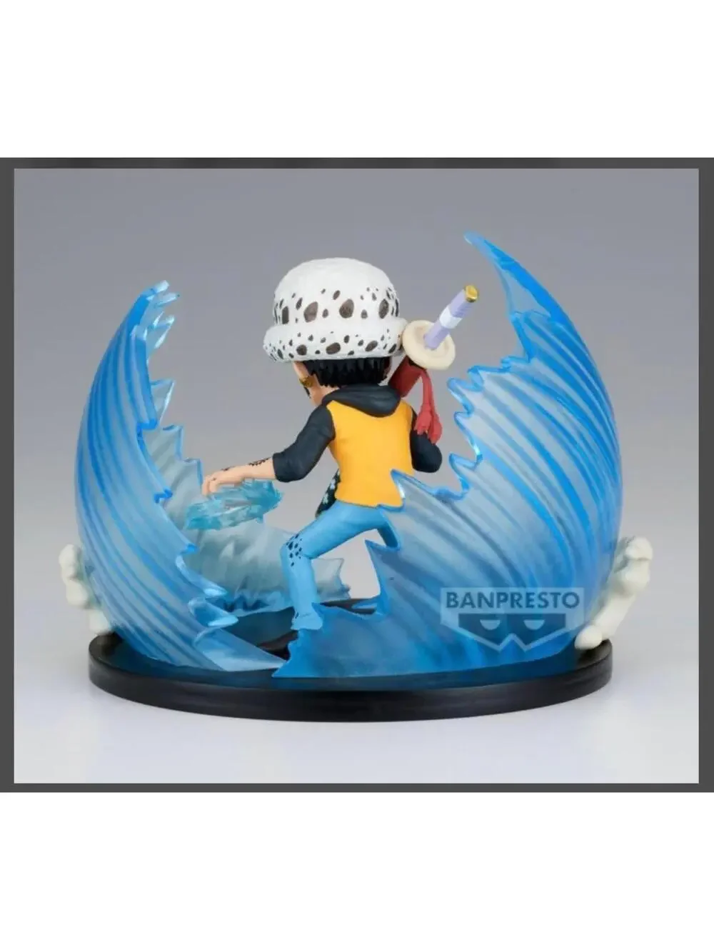 Banpresto One Piece Trafalgar Law Figure Unisex OS Blue Excellent Room Effect